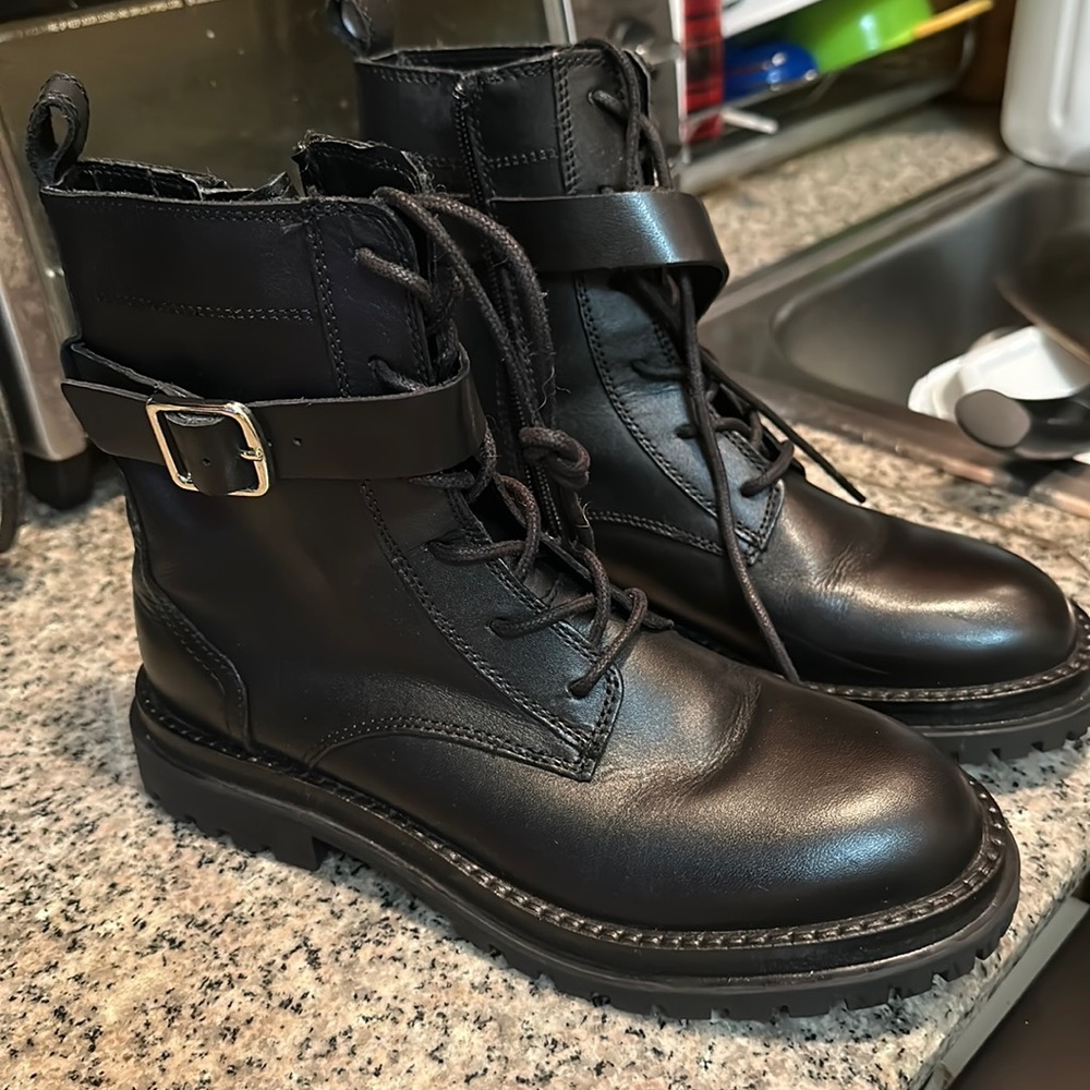 Kids shoes